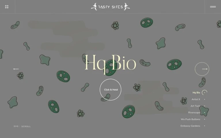 tastysites.pl: slajd HQ Bio, jego tytuł na tle zielonych ilustrowanych mikrobów